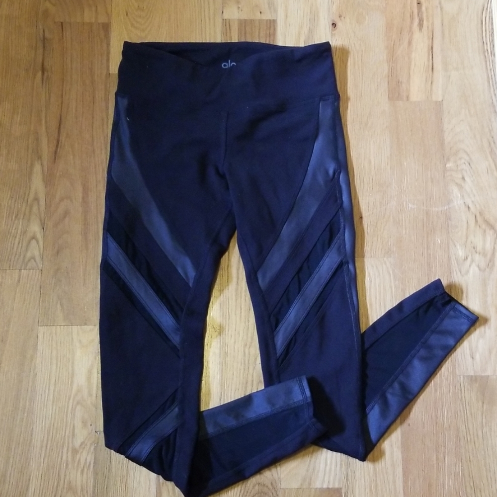 Alo Leggings